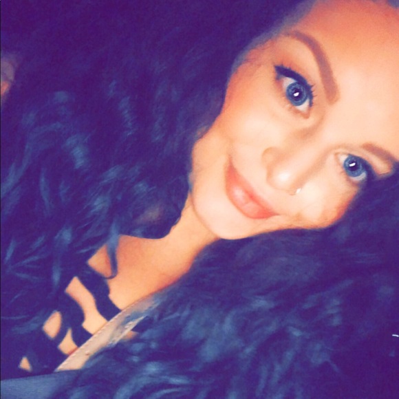 Meet your Posher, Sara - Picture 3 of 7